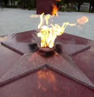 Звезда красный гранит (518246) поставка комплект горелка ГВД 379 10 89 00 ПС вечный огонь ø 1000 мм. монолит - литье  в Воронеже