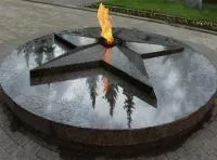 Звезда на пьедестале из черного гранита (518210) монтаж комплект горелка ГВД 379 10 89 00 ПС вечный огонь ø 1100 мм. монолит - массив  в Воронеже