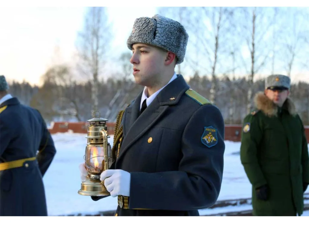 Фонарь для переноса вечного огня в Воронеже 